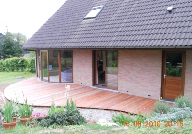 habitation avec sa jolie terrasse.